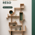 Bibliothèque en chêne massif sur fond de salon élégant