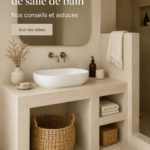 Un meuble de salle de bain en bois peint avec des rangements pratiques
