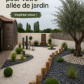 Une allée de jardin joliment décorée avec des fleurs et des lumières.