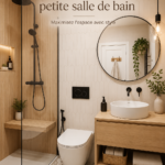 Petite salle de bain astucieusement aménagée avec des rangements et style.