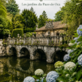 Jardins enchanteurs d'un pazo gallego avec parterres de fleurs et fontaine.