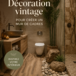 Mur de galerie vintage avec des œuvres d'art et des photos encadrées
